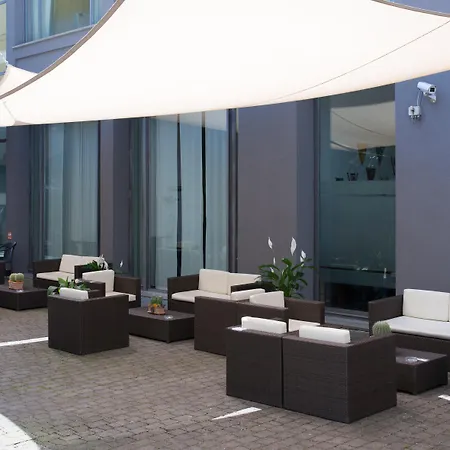 & Congressi Парма