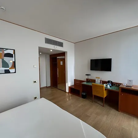 Voco & Congressi By Ihg Hotel Parma