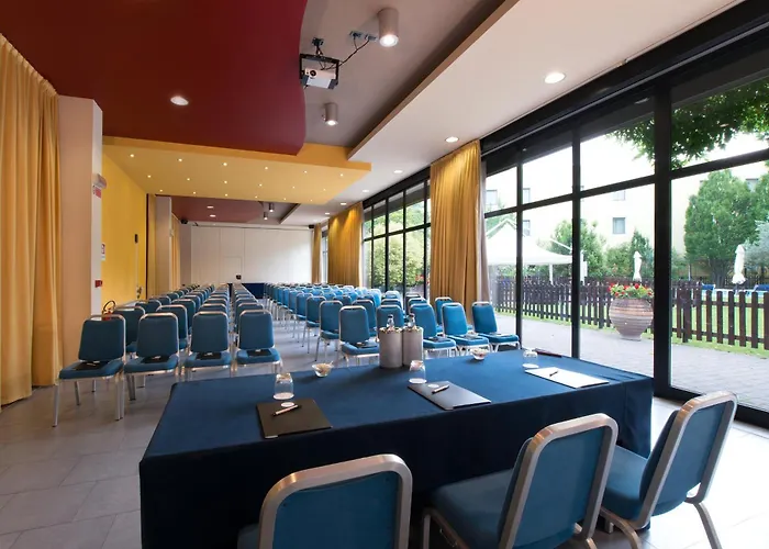 Voco & Congressi By Ihg Parma