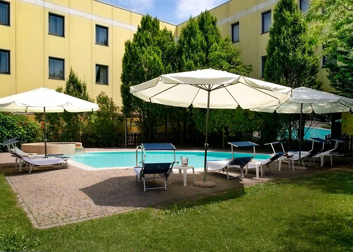 Hotel Voco & Congressi By Ihg 4*