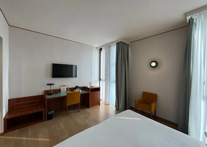 Hotel Voco & Congressi By Ihg 4*