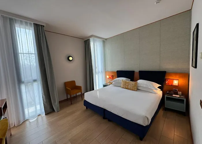 Hotel Voco & Congressi By Ihg 4*