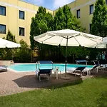 Hotel Voco & Congressi By Ihg 4*