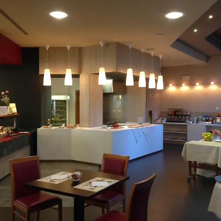 Voco & Congressi By Ihg Hotel 4*