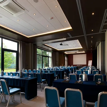 Voco & Congressi By Ihg Parma
