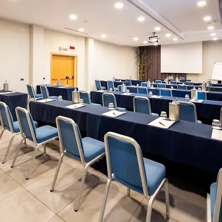 Voco & Congressi By Ihg Parma