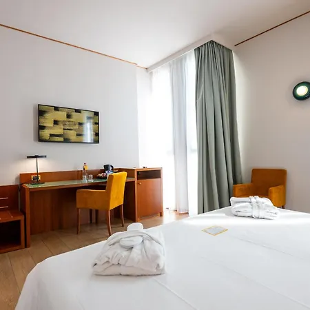Voco & Congressi By Ihg Hotel 4*
